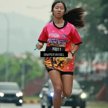 Runner Photo 7043639