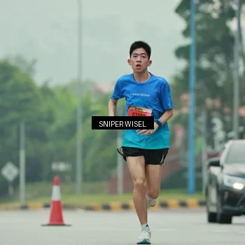 Runner Photo 7043650