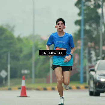 Runner Photo 7043651