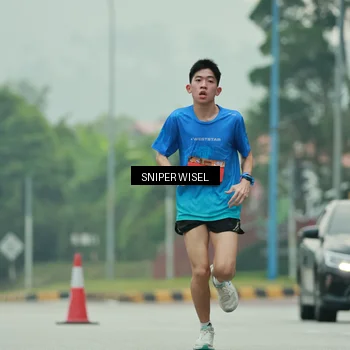 Runner Photo 7043656