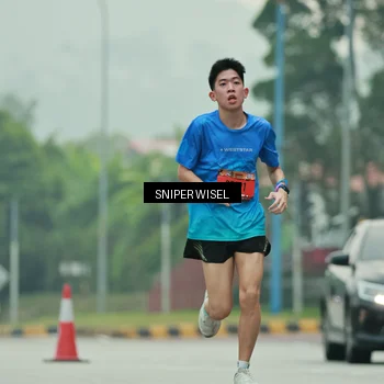 Runner Photo 7043659