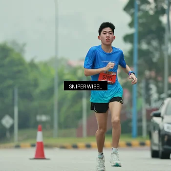 Runner Photo 7043668