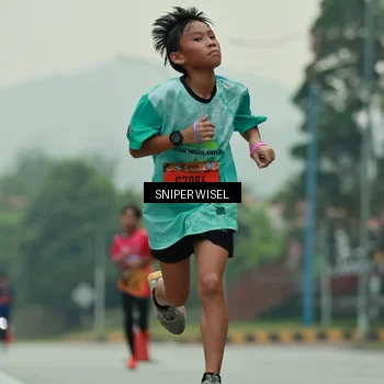 Runner Photo 7043678