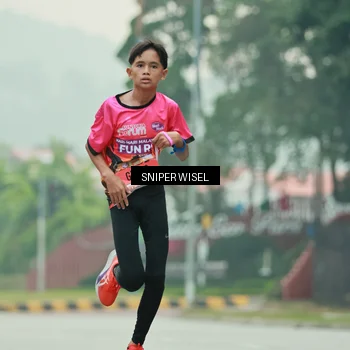 Runner Photo 7043696