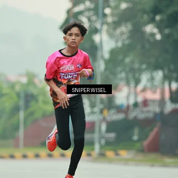 Runner Photo 7043698
