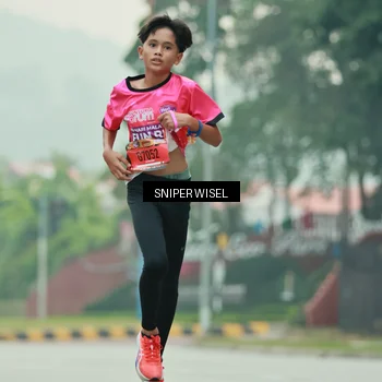 Runner Photo 7043700