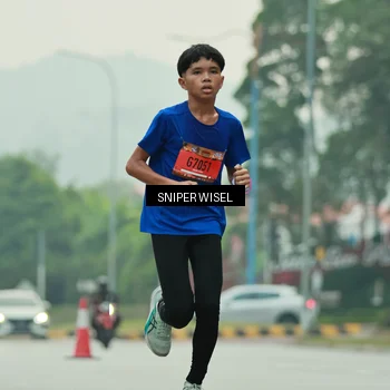 Runner Photo 7043728
