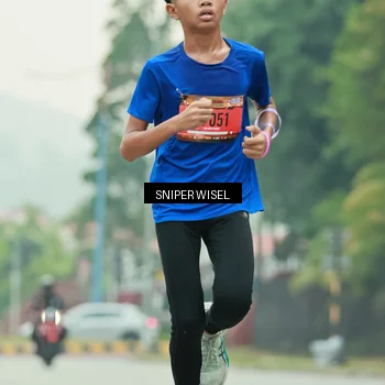 Runner Photo 7043736