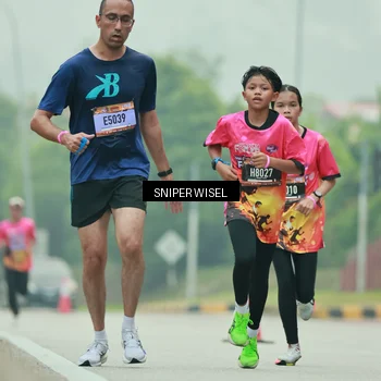Runner Photo 7043743