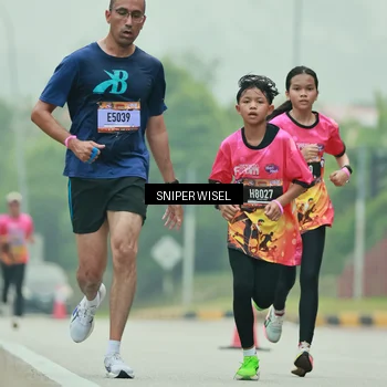 Runner Photo 7043752