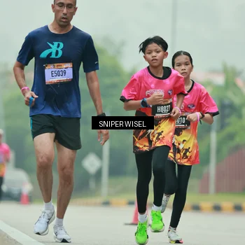 Runner Photo 7043756