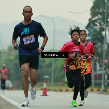 Runner Photo 7043761