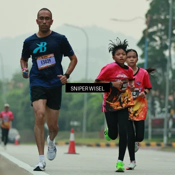 Runner Photo 7043762