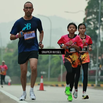 Runner Photo 7043764