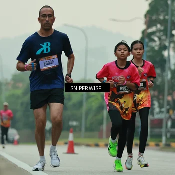 Runner Photo 7043768