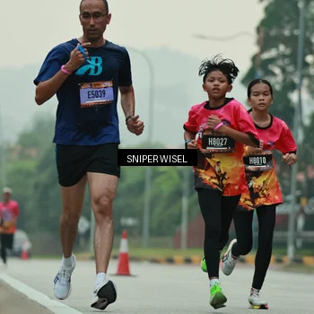 Runner Photo 7043769