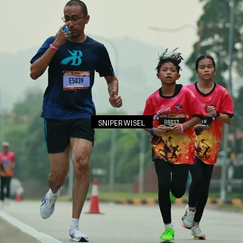 Runner Photo 7043773