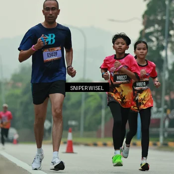 Runner Photo 7043777
