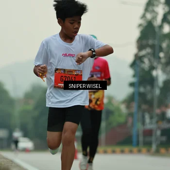 Runner Photo 7043796