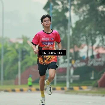 Runner Photo 7043870