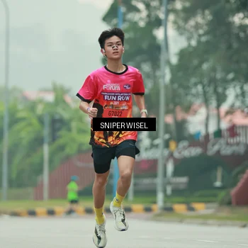 Runner Photo 7043872