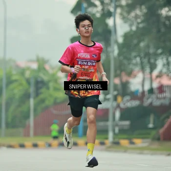 Runner Photo 7043876