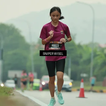 Runner Photo 7043899