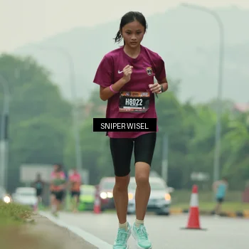 Runner Photo 7043900