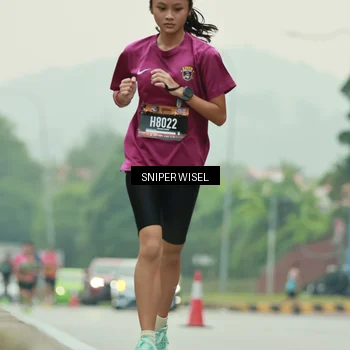 Runner Photo 7043905