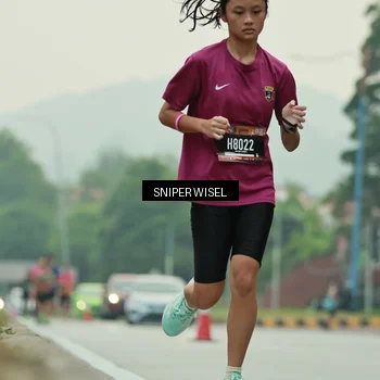 Runner Photo 7043923