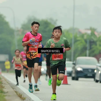 Runner Photo 7043933
