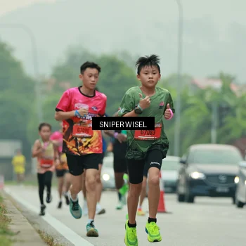 Runner Photo 7043935