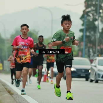Runner Photo 7043939