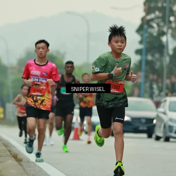 Runner Photo 7043944
