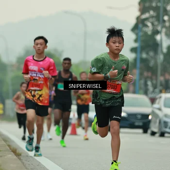 Runner Photo 7043946