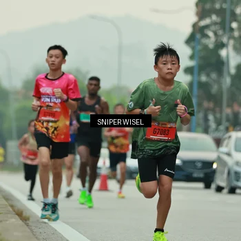 Runner Photo 7043948