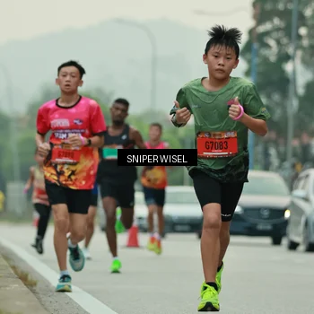 Runner Photo 7043953
