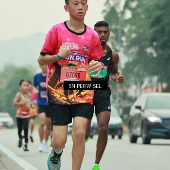 Runner Photo 7043957