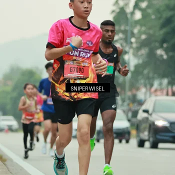 Runner Photo 7043960