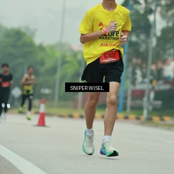 Runner Photo 7044002