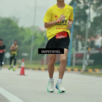 Runner Photo 7044003