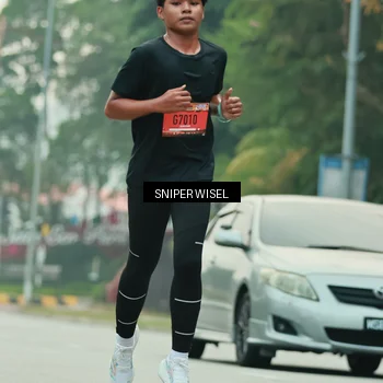 Runner Photo 7044032