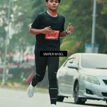 Runner Photo 7044033