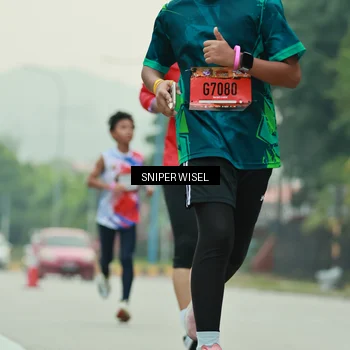 Runner Photo 7044047