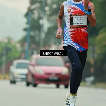 Runner Photo 7044057