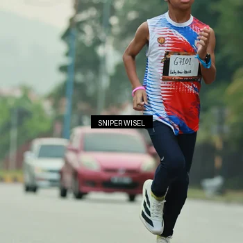 Runner Photo 7044060