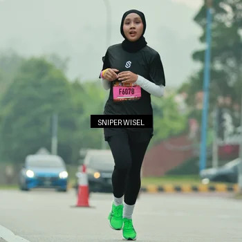 Runner Photo 7044073