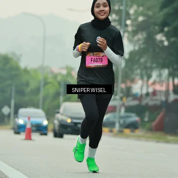 Runner Photo 7044083