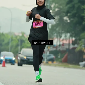 Runner Photo 7044087