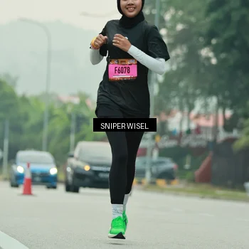 Runner Photo 7044092